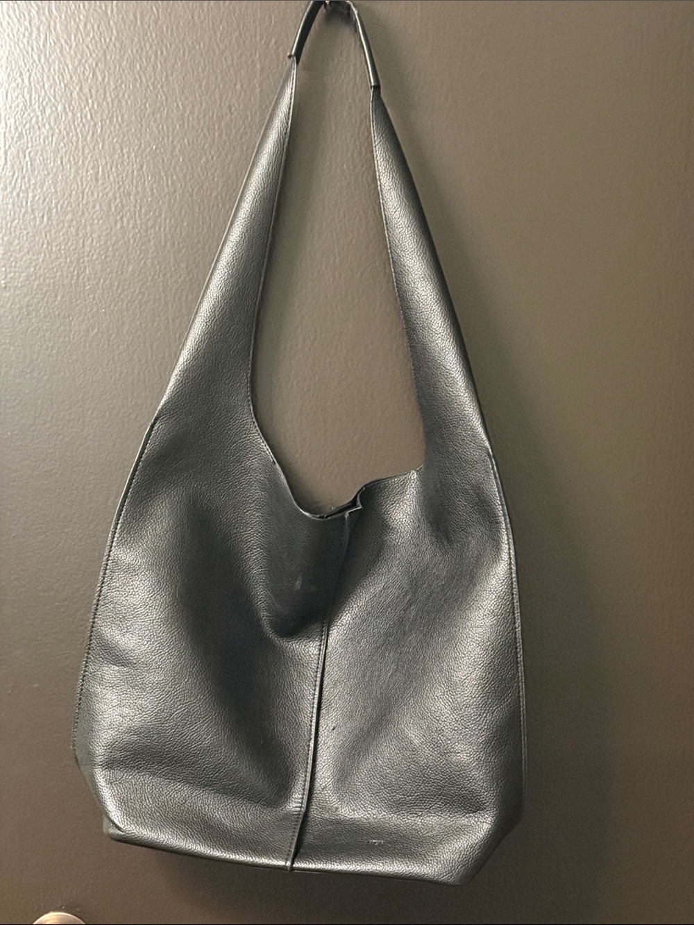 Minimalist Black Leather Shoulder Bag